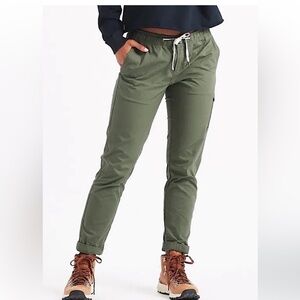 Vuori The rise the shine ripstop pant olive green